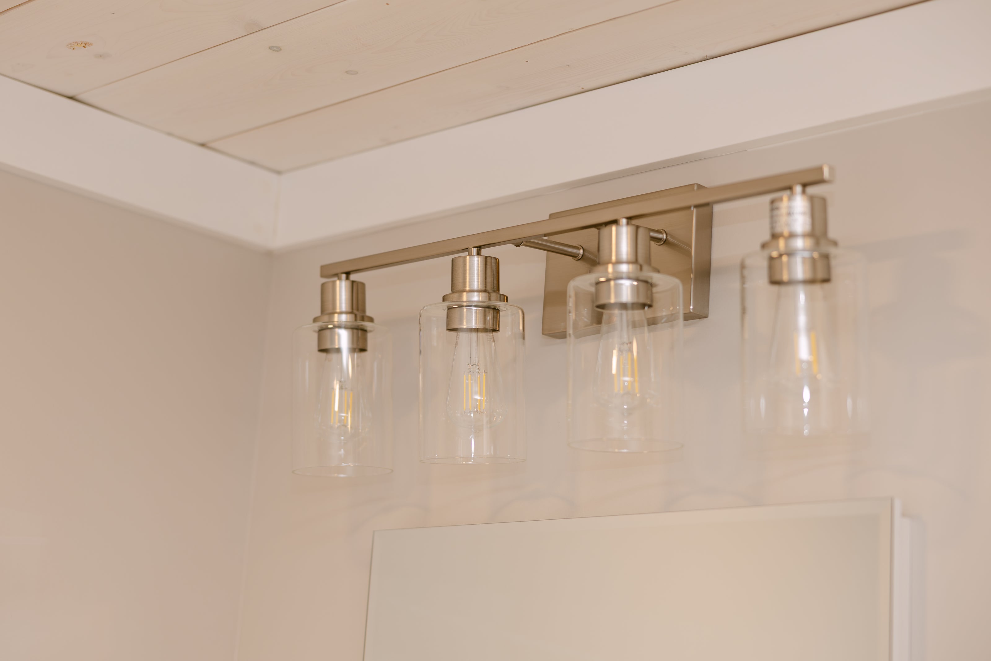 modern bathroom vanity light 