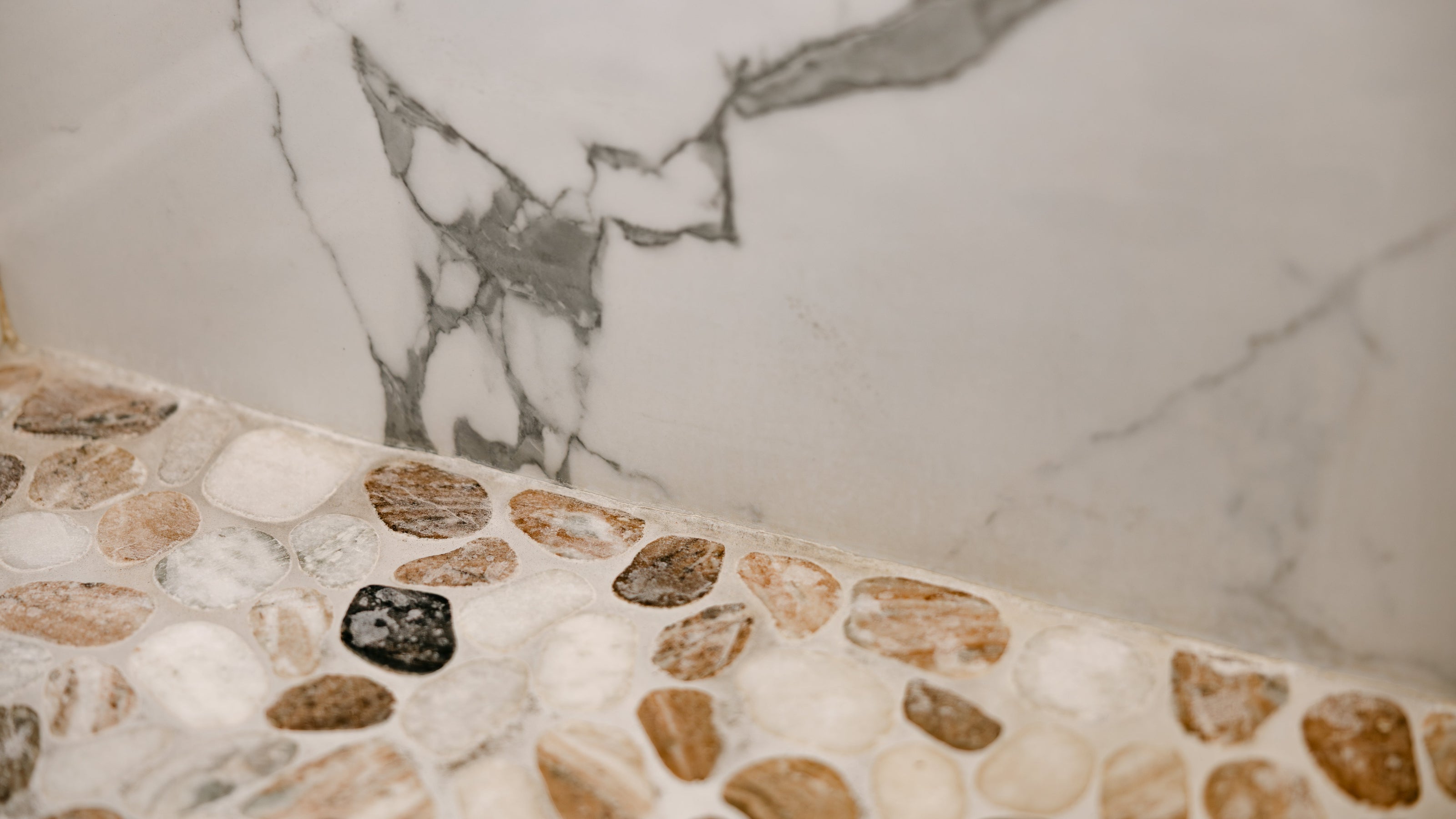  stylish bathroom flooring and wall