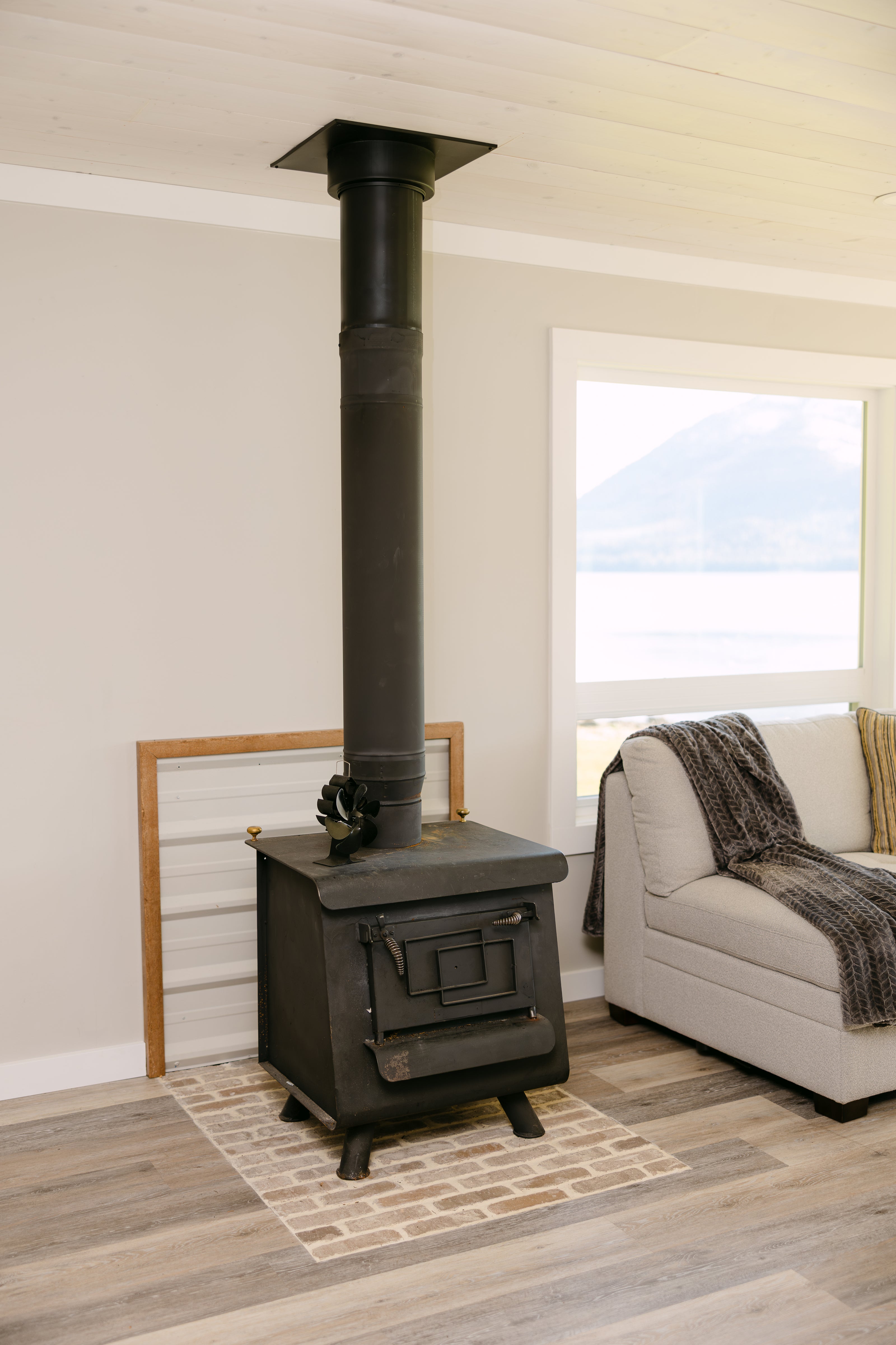 heating appliance that burns wood 